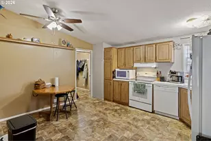 90986 Matthew Ln, Coos Bay, OR 97420 - Photo 9