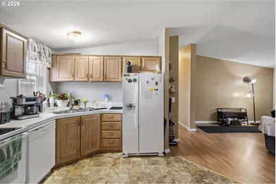 90986 Matthew Ln, Coos Bay, OR 97420 - Photo 11