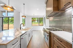 10710 SE 13th Cir, Vancouver, WA 98664 - Photo 15