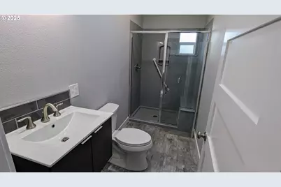 377 W Locust Ave, Hermiston, OR 97838 - Photo 7