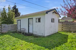 1621 Grant St, North Bend, OR 97459 - Photo 33