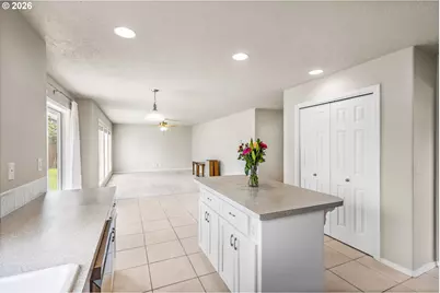 762 Burgundy Ave NE, Keizer, OR 97303 - Photo 11