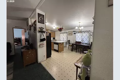 1404 N Cherry St, La Grande, OR 97850 - Photo 9