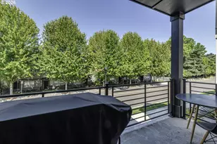 3382 SE Brookwood Ave, Hillsboro, OR 97123 - Photo 11