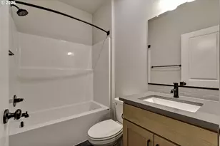 3382 SE Brookwood Ave, Hillsboro, OR 97123 - Photo 5