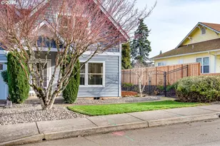 38 Denmark Loop, Silverton, OR 97381 - Photo 3