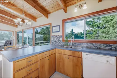 26765 Nedonna Ave, Rockaway Beach, OR 97136 - Photo 9