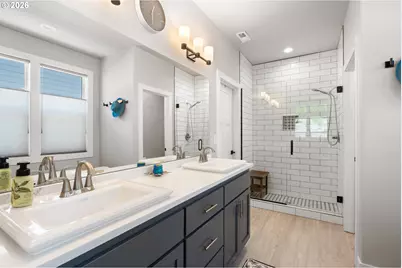 623 W 10th St, La Center, WA 98629 - Photo 23