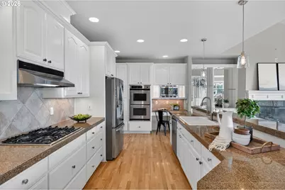 1970 Hall St, West Linn, OR 97068 - Photo 11