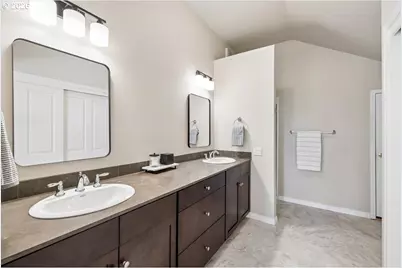 15996 NW Claremont Dr, Portland, OR 97229 - Photo 31