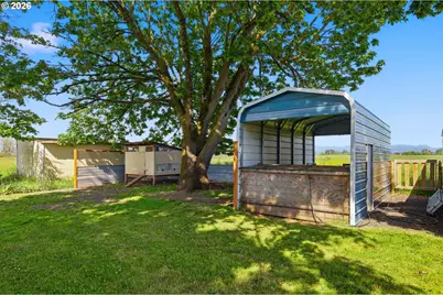 29259 Clear Lake Rd, Eugene, OR 97402 - Photo 33