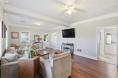 29259 Clear Lake Rd, Eugene, OR 97402 - Photo 13
