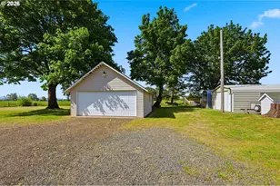 29259 Clear Lake Rd, Eugene, OR 97402 - Photo 3