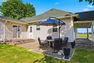 29259 Clear Lake Rd, Eugene, OR 97402 - Photo 27
