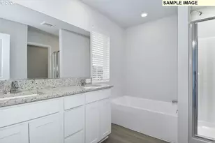 1315 Owl Ave, Woodburn, OR 97071 - Photo 17