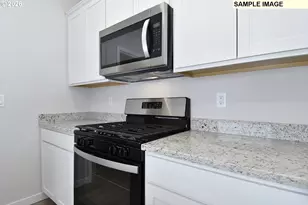 1315 Owl Ave, Woodburn, OR 97071 - Photo 11