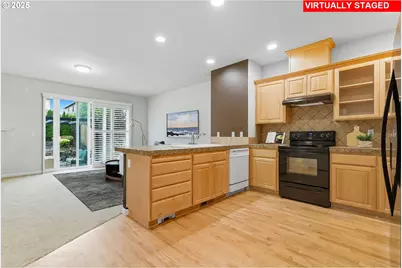 15900 SW Snowy Owl Ln, Beaverton, OR 97007 - Photo 9