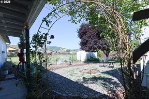 199 Rex St, Roseburg, OR 97471 - Photo 33