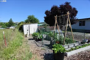 199 Rex St, Roseburg, OR 97471 - Photo 35
