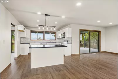 816 Si Town Rd, Castle Rock, WA 98611 - Photo 7