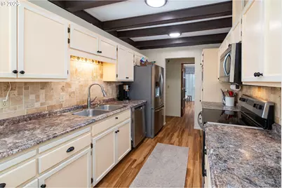 14741 N Sugar Pine Way, La Pine, OR 97739 - Photo 9