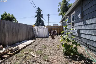 2343 31st St, Springfield, OR 97477 - Photo 13