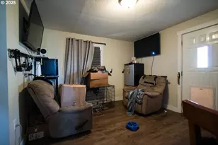 2343 31st St, Springfield, OR 97477 - Photo 7