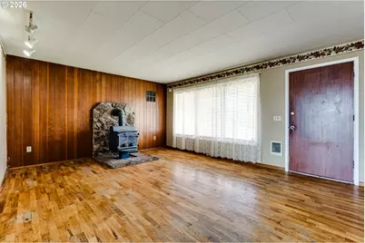 4076 North St, Springfield, OR 97478 - Photo 5