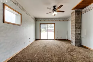4076 North St, Springfield, OR 97478 - Photo 11