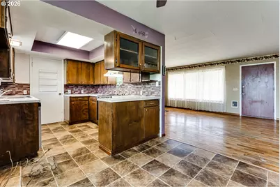 4076 North St, Springfield, OR 97478 - Photo 9