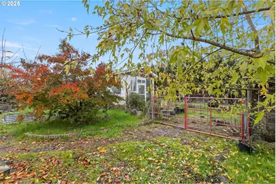 1907 W Duke Rd, Sutherlin, OR 97479 - Photo 3