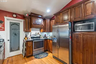1907 W Duke Rd, Sutherlin, OR 97479 - Photo 7