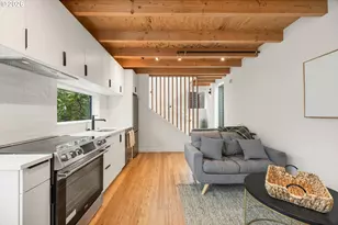 3530 N Borthwick Ave, Portland, OR 97227 - Photo 15