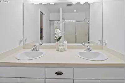 265 23rd St, Astoria, OR 97103 - Photo 27