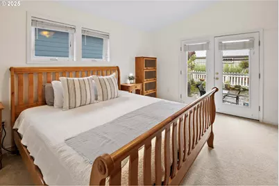 265 23rd St, Astoria, OR 97103 - Photo 29