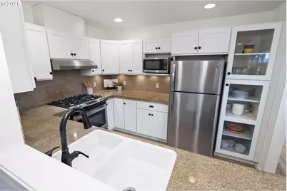 265 23rd St, Astoria, OR 97103 - Photo 15