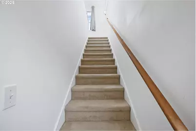 265 23rd St, Astoria, OR 97103 - Photo 17