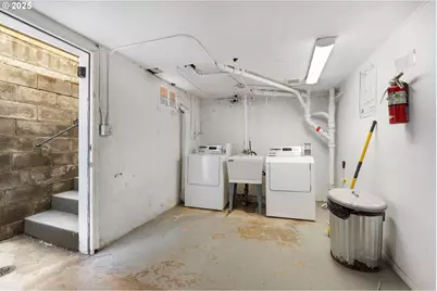 2438 NE Killingsworth St #4, Portland, OR 97211 - Photo 21