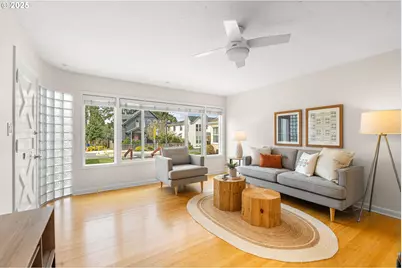 2438 NE Killingsworth St #4, Portland, OR 97211 - Photo 5