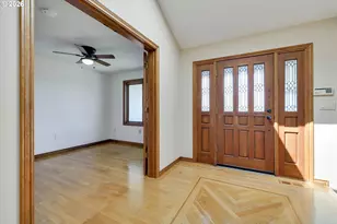 2105 Bridle Way, West Linn, OR 97068 - Photo 3