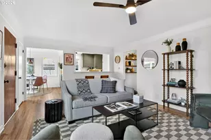 7618 SE Clay St, Portland, OR 97215 - Photo 9