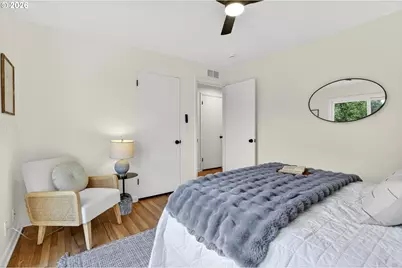 7618 SE Clay St, Portland, OR 97215 - Photo 25