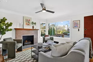 7618 SE Clay St, Portland, OR 97215 - Photo 7