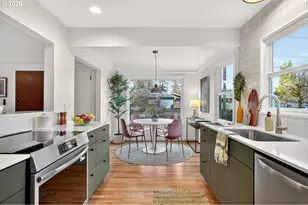 7618 SE Clay St, Portland, OR 97215 - Photo 17