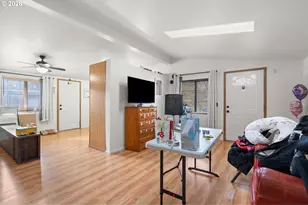 10815 SE Bush St, Portland, OR 97266 - Photo 9