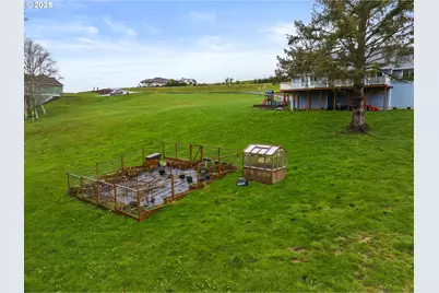 10360 Skyview Rd, Tillamook, OR 97141 - Photo 39