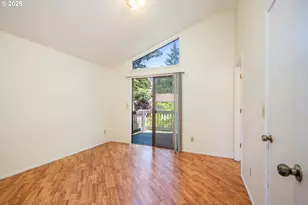 595 S 68th Pl, Springfield, OR 97478 - Photo 19