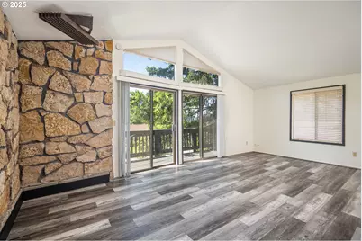 595 S 68th Pl, Springfield, OR 97478 - Photo 11