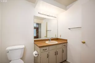 595 S 68th Pl, Springfield, OR 97478 - Photo 25