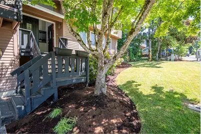 595 S 68th Pl, Springfield, OR 97478 - Photo 3